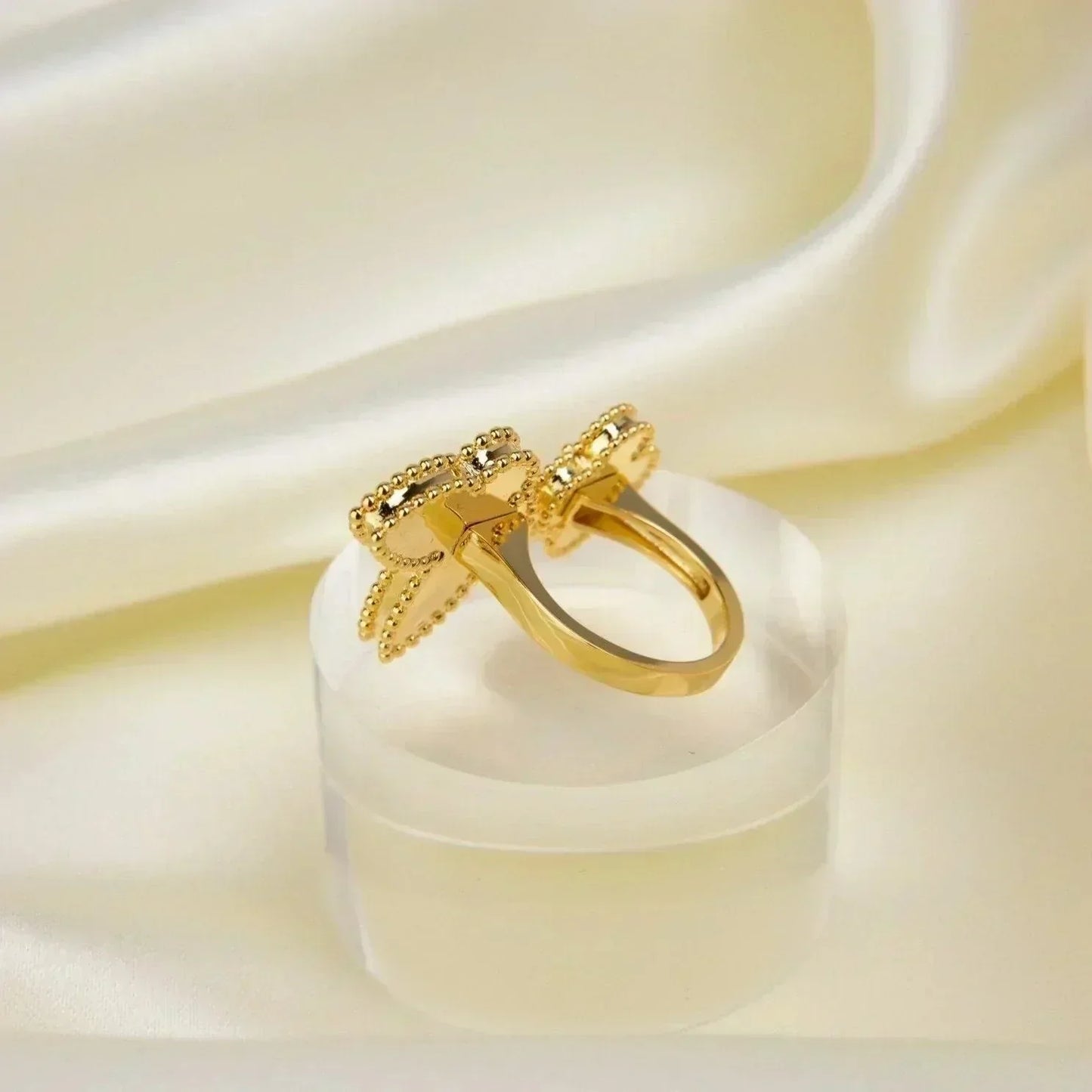 [Echo ]LUCKY BETWEEN THE FINGER RING