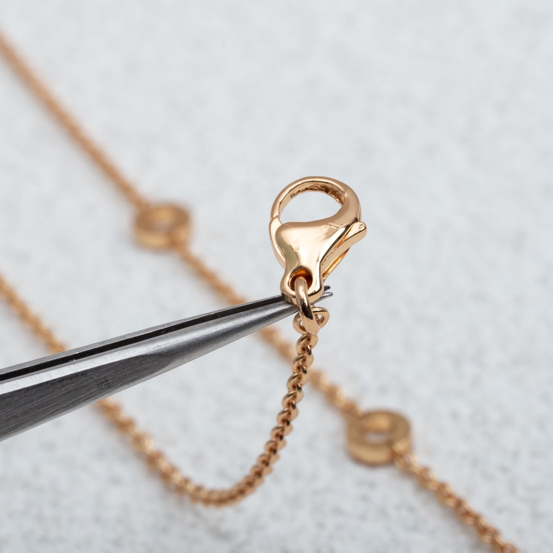 [Echo ]PARENTESI HALSKETTE ROTGOLD DIAMANT