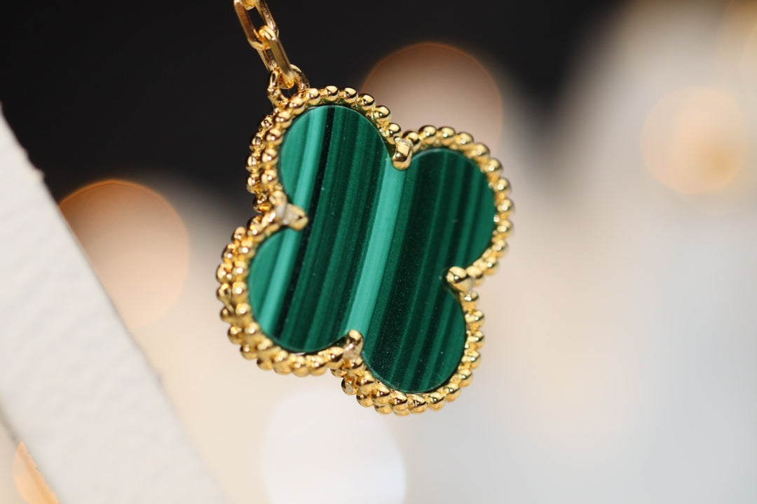 [Echo ]CLOVER EARRINGS GOLD MALACHITE DIAMOND 3 MOTIF