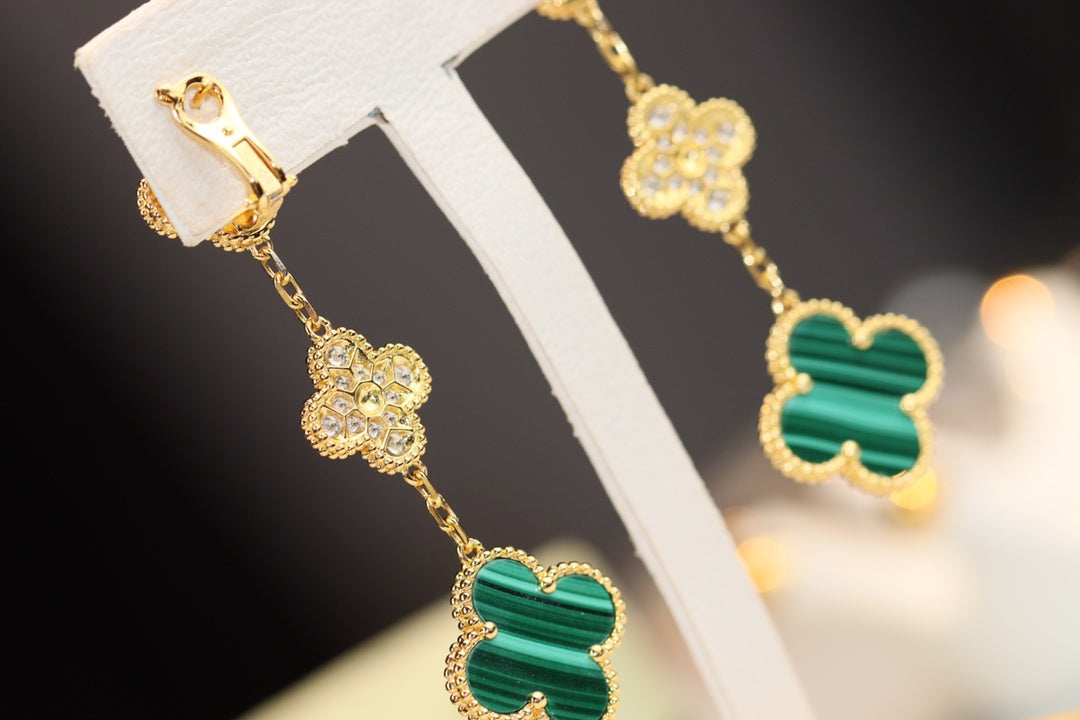 [Echo ]CLOVER EARRINGS GOLD MALACHITE DIAMOND 3 MOTIF