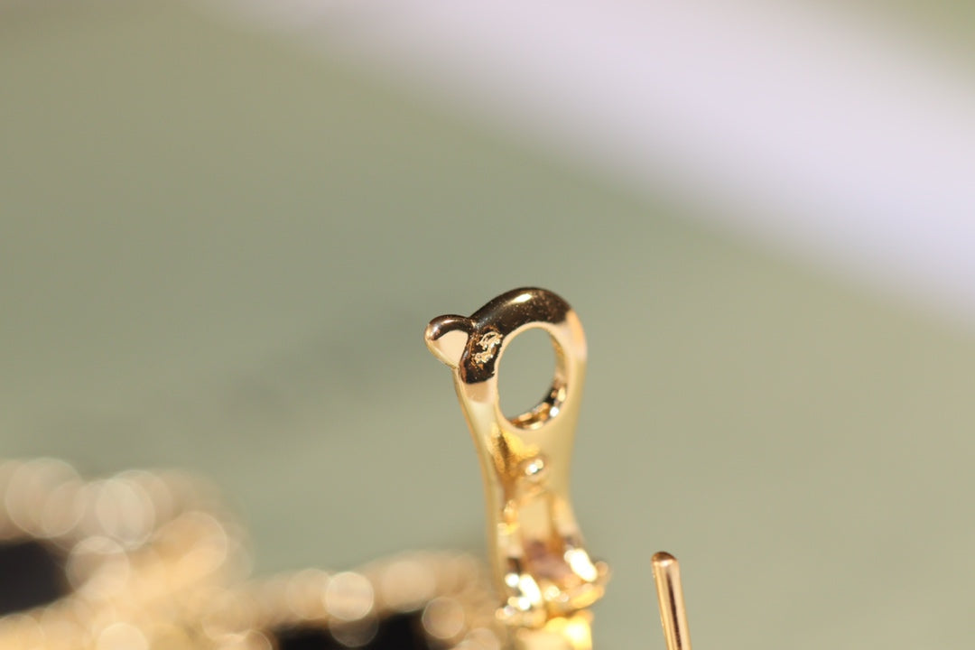 [Echo ]CLOVER EARRINGS GOLD ONYX MOP 3 MOTIF