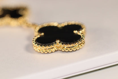 [Echo ]CLOVER EARRINGS GOLD ONYX MOP 3 MOTIF