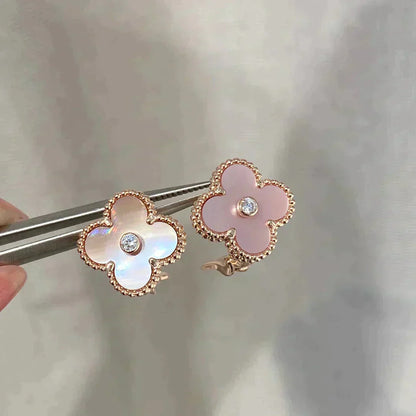 [Echo ]CLOVER MEDIUM 1 MOTIFS  PINK MOP DIAMOND EARRINGS