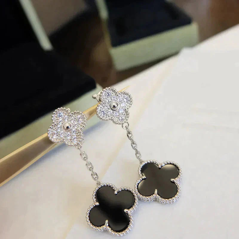 [Echo ]CLOVER 2 MOTIFS  DIAMOND ONYX EARRINGS SILVER