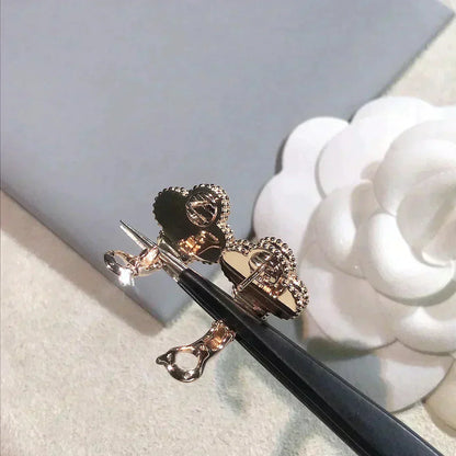 [Echo ]CLOVER MEDIUM 1 MOTIFS  PINK MOP DIAMOND EARRINGS