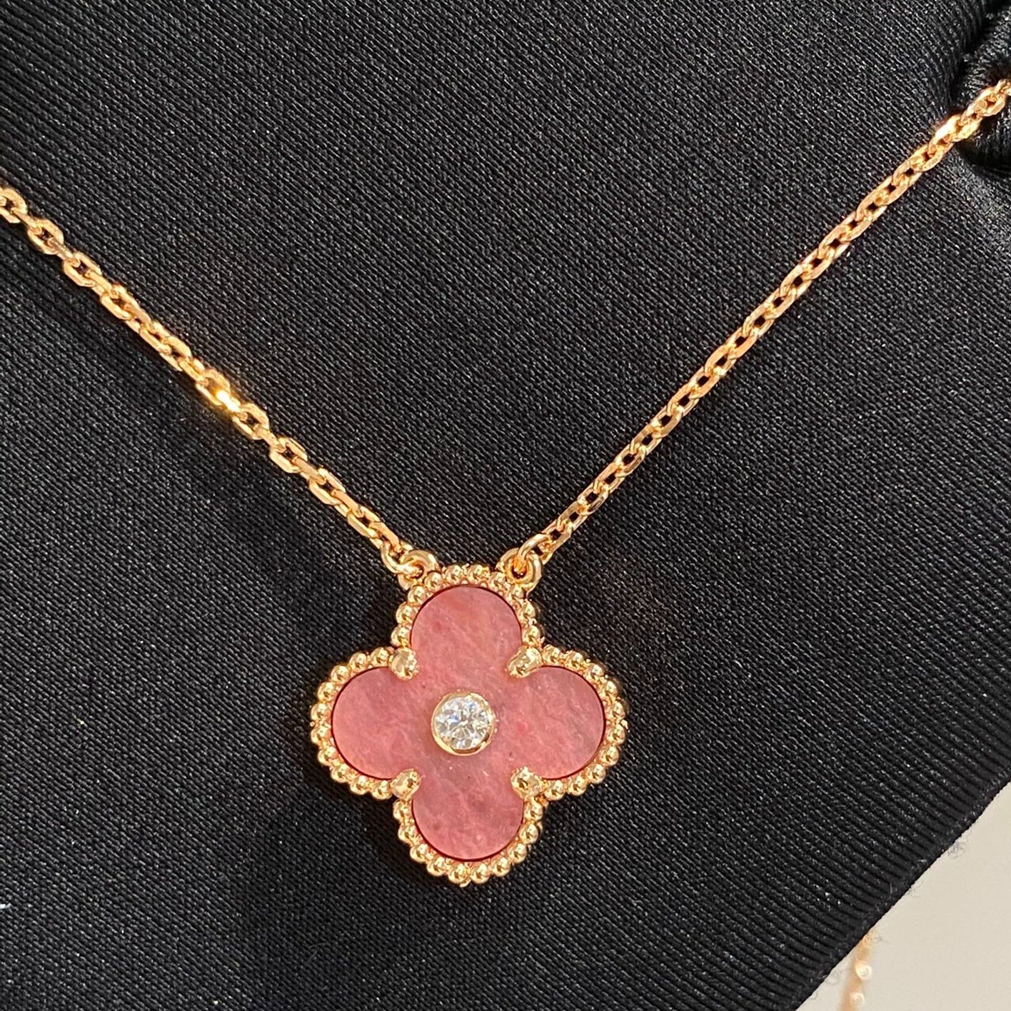 [Echo ]CLOVER 15MM DIAMOND RHODONITE NECKLACE
