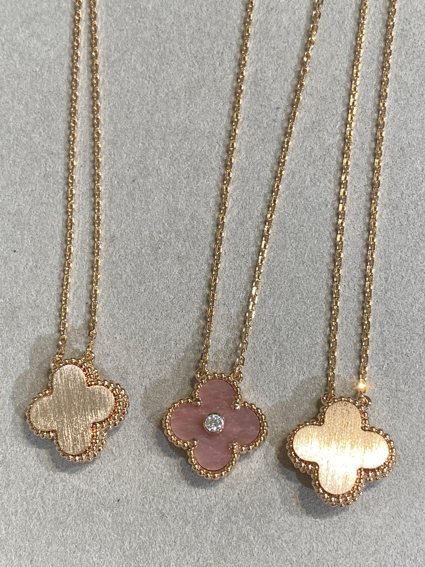 [Echo ]CLOVER 15MM DIAMOND RHODONITE NECKLACE