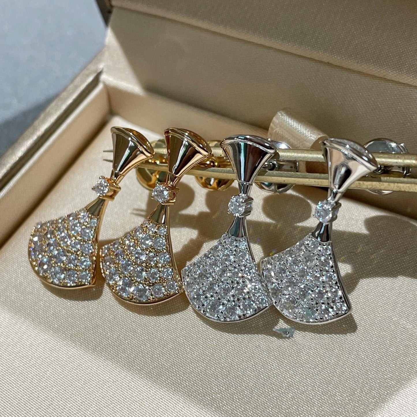 [Echo ]DREAM EARRINGS DIAMOND