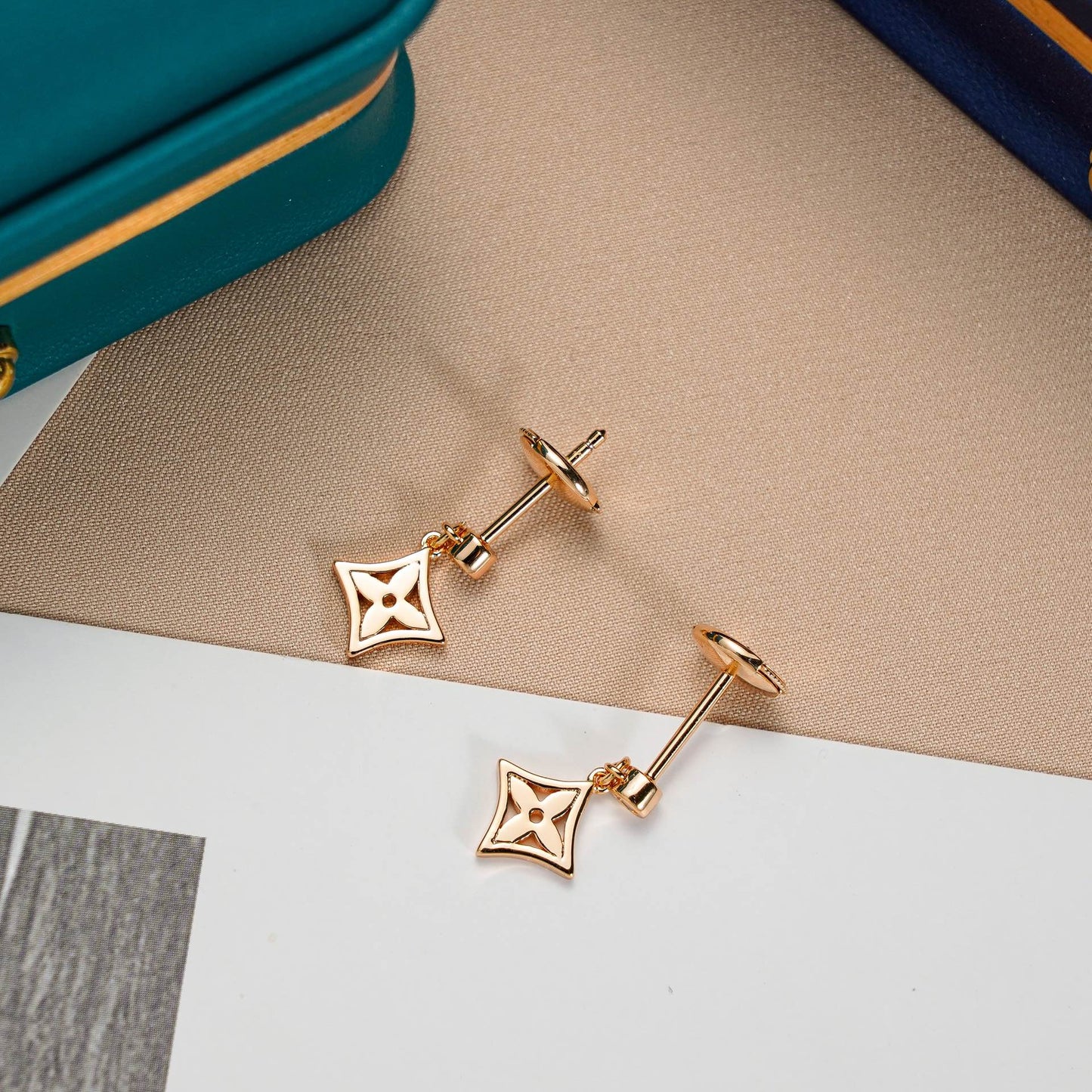 [Echo ]STAR EARRINGS GOLD