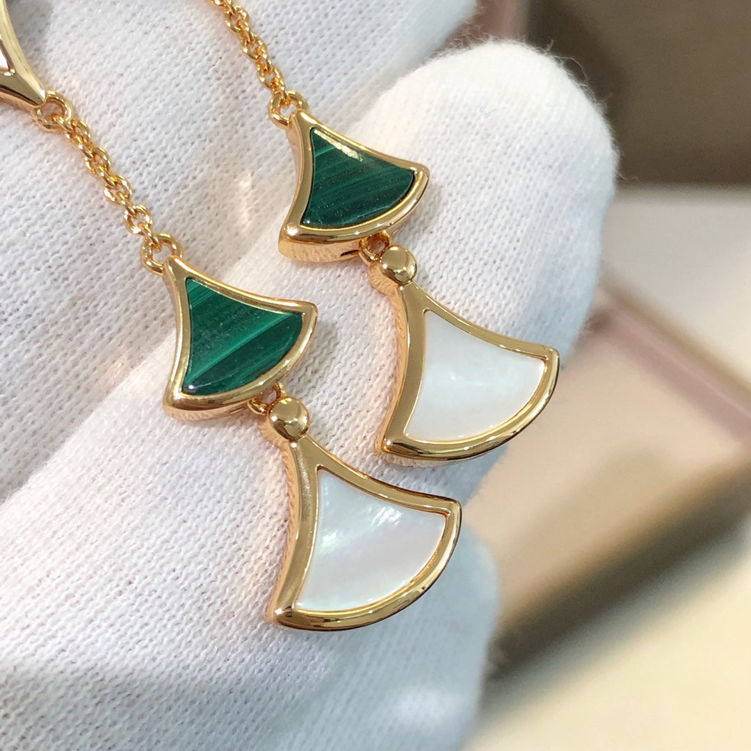 [Echo ]DREAM EARRINGS 3 MOTIFS MALACHITE MOP PINK GOLD