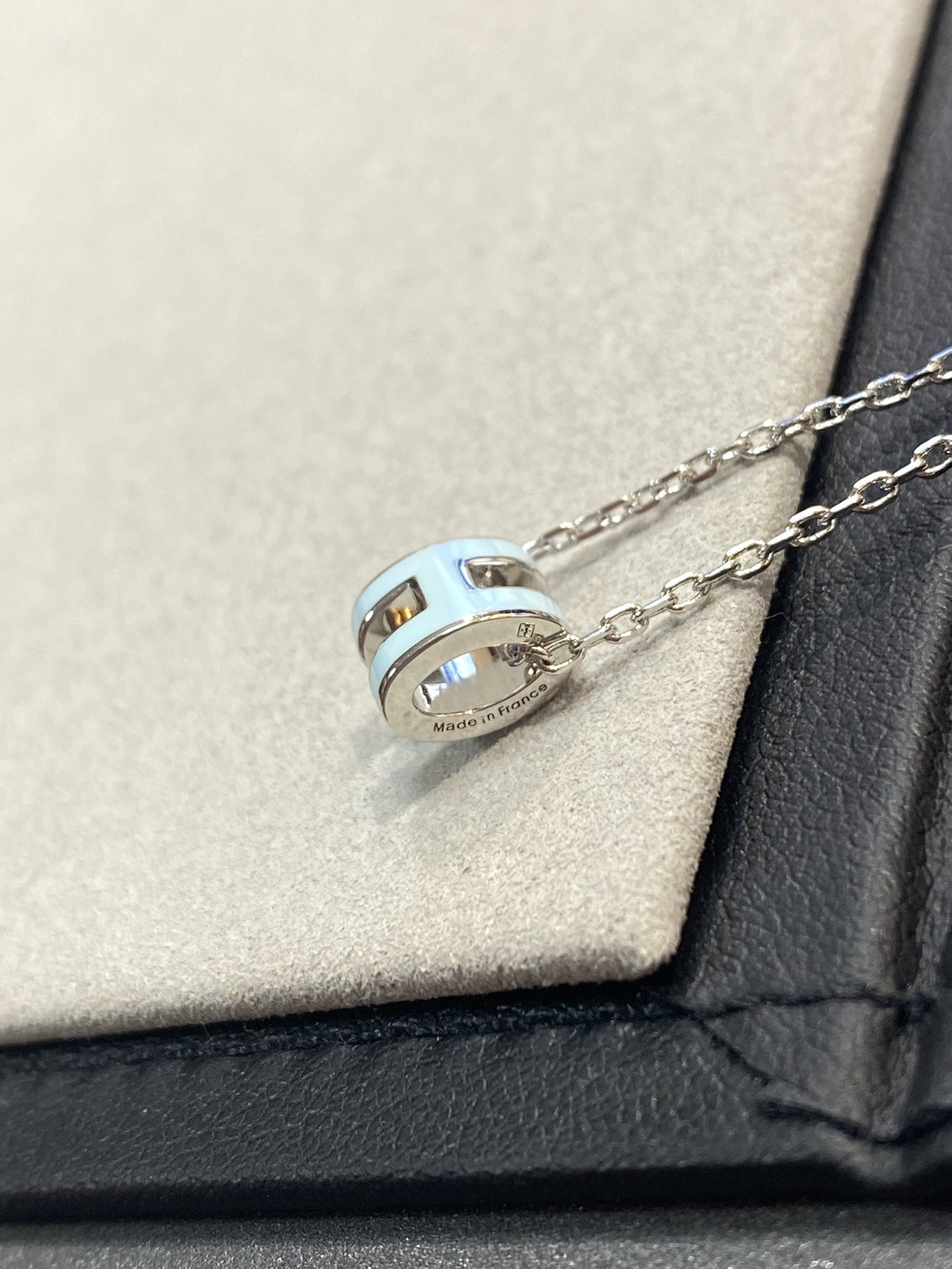[Echo ]POP H HELLBLAU HALSKETTE