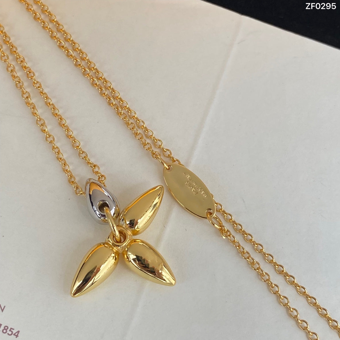 [Echo ]LOUISETTE PEDANT GOLD NECKLACE