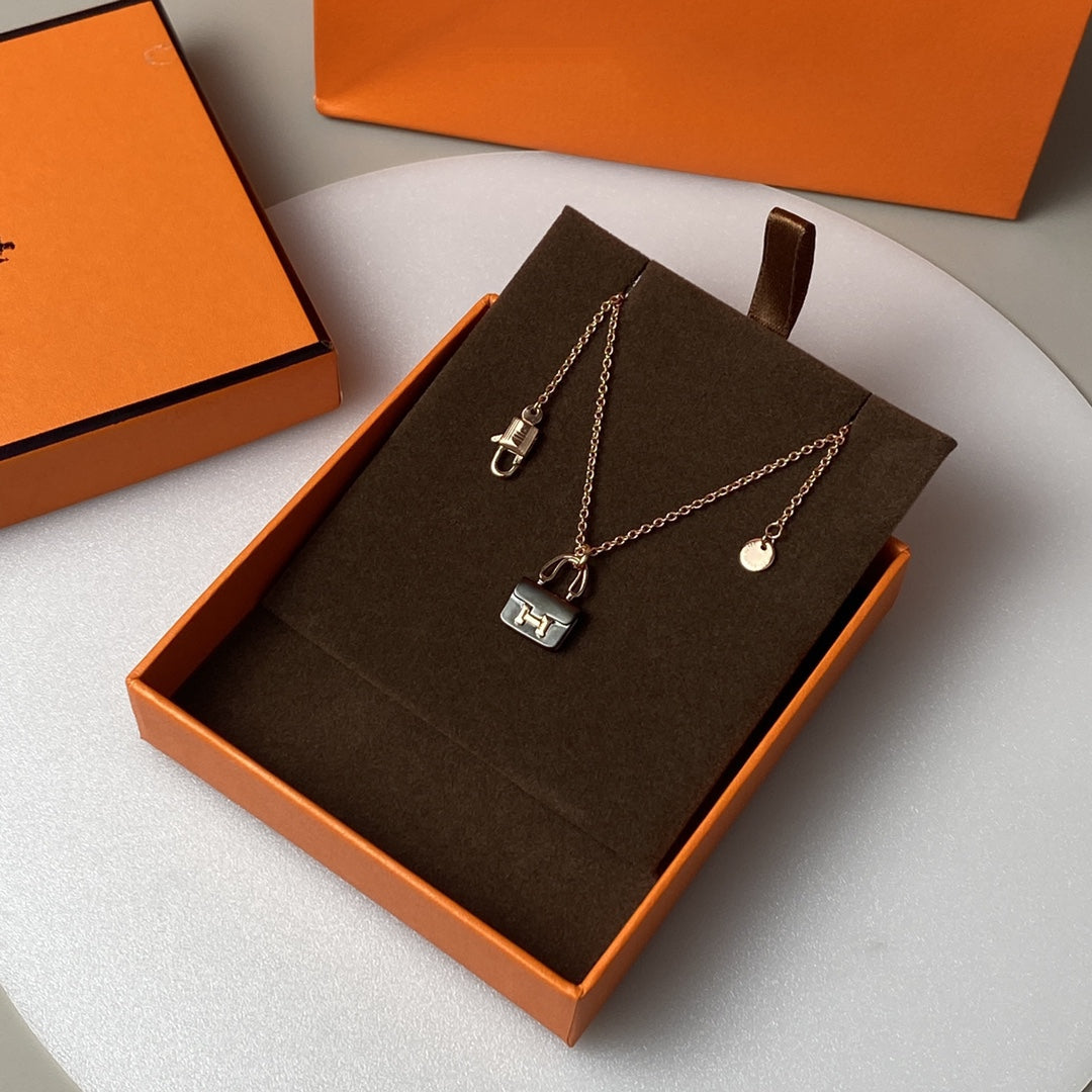 [Echo ]CONSTANCE BLACK PEDANT PINK GOLD NECKLACE