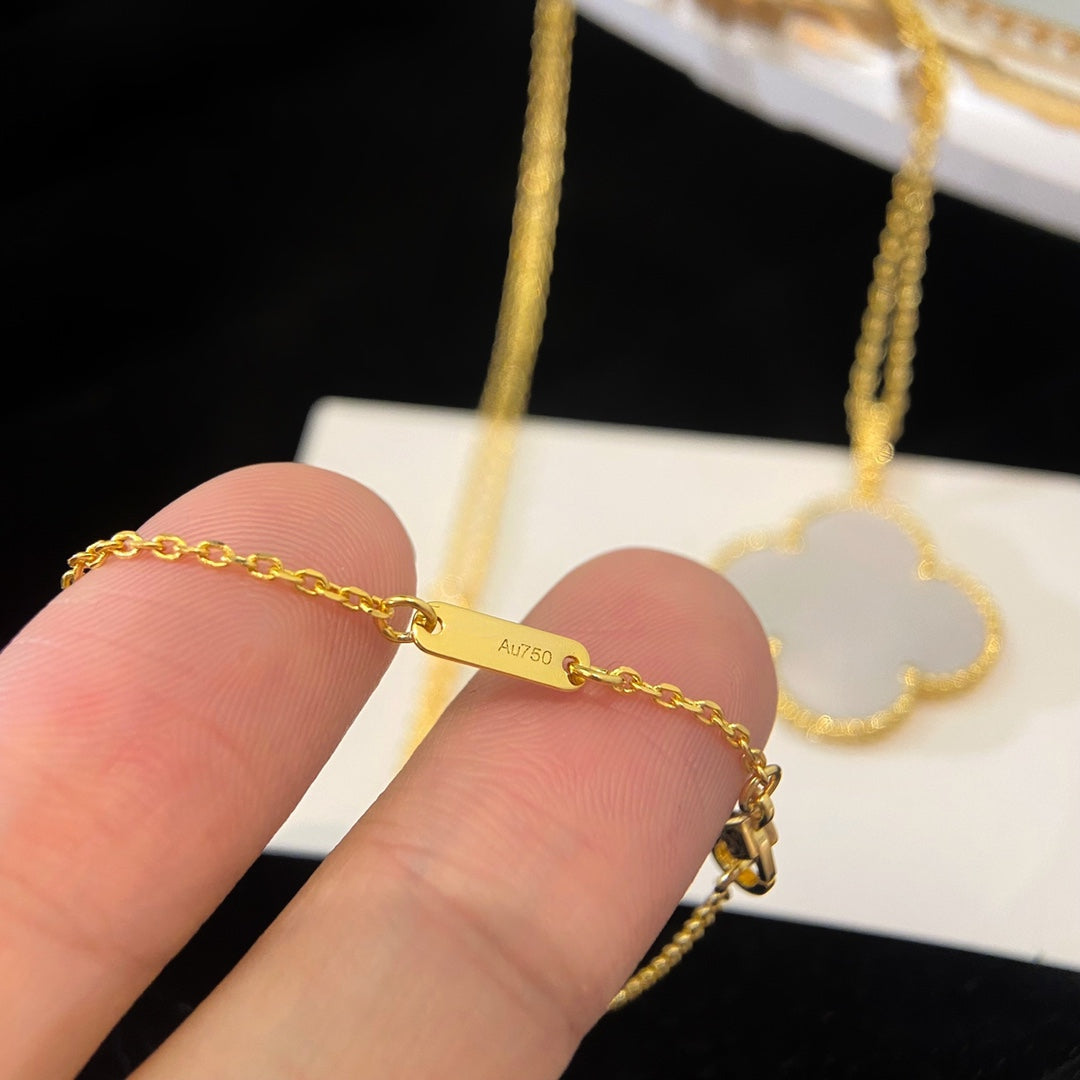 [Echo ]CLOVER 25MM MOP LARGE PENDANT NECKLACE