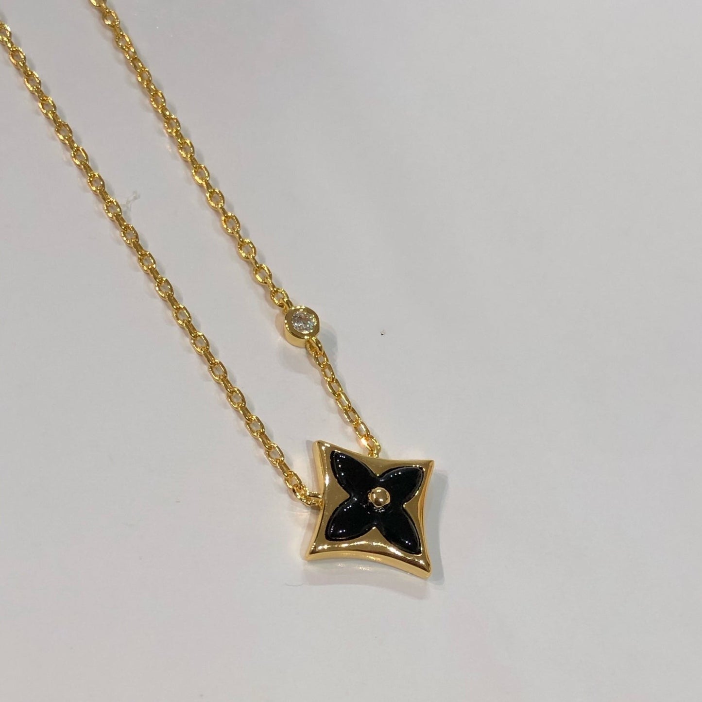 [Echo ]STAR BLACK MOP NECKLACE