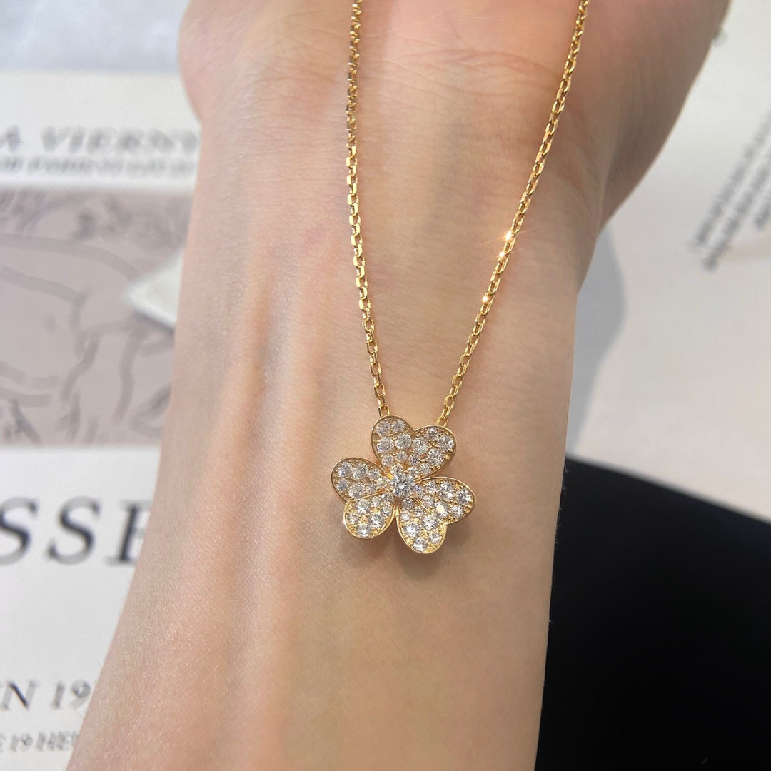 [Echo ]FLOWER DIAMOND NECKLACE