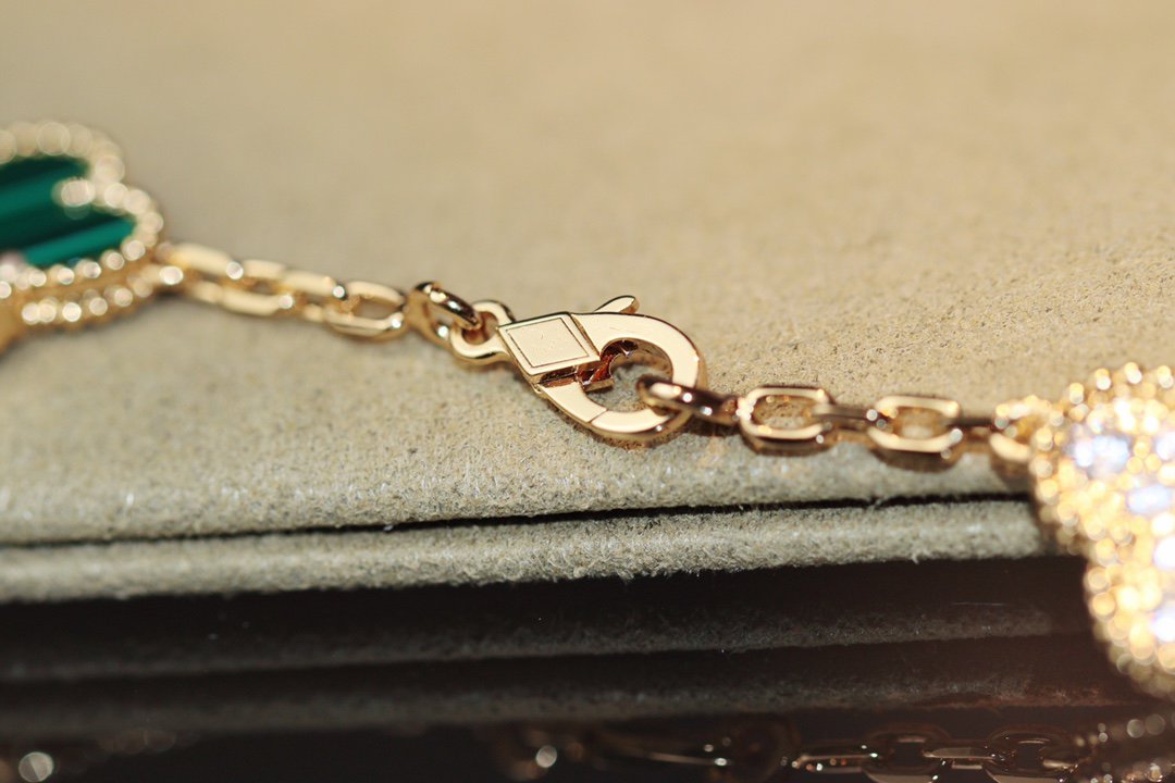 [Echo ]CLOVER 20 MOTIFS ONYX ROSE GOLD