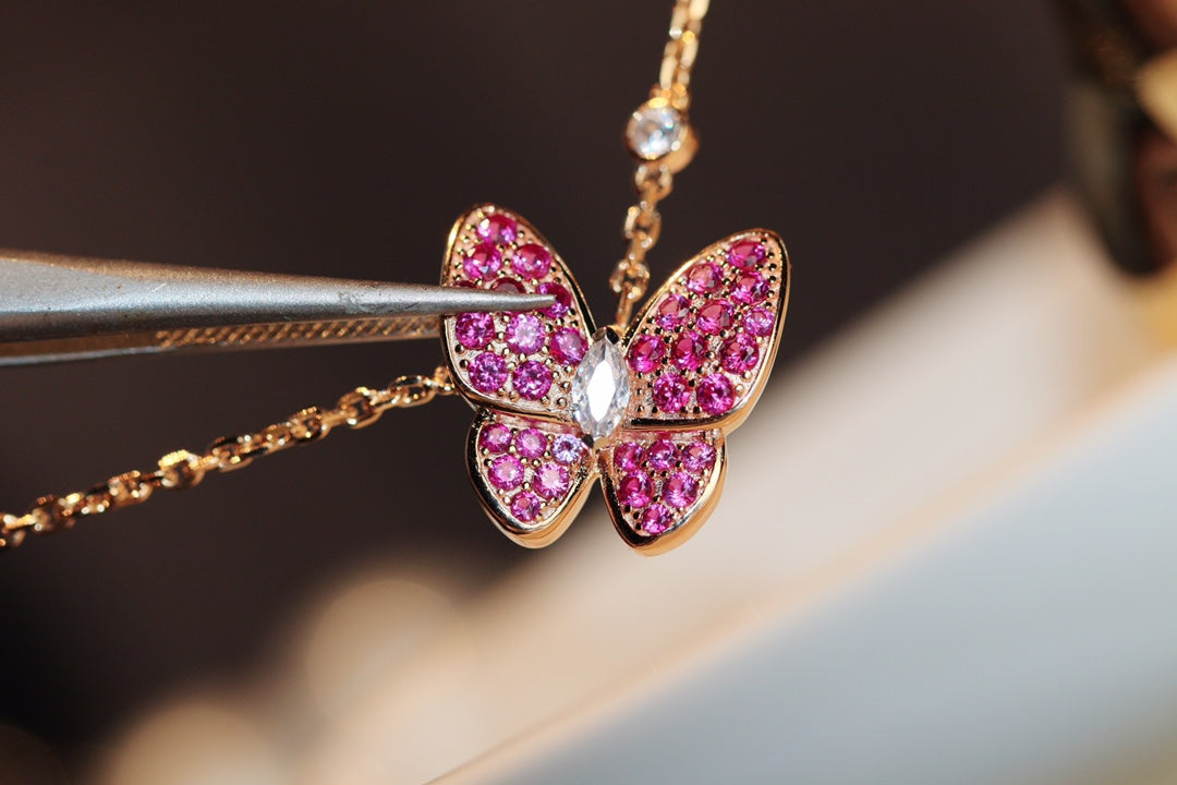 [Echo ]BUTTERFLY RED DIAMOND ROSE GOLD NECKLACE