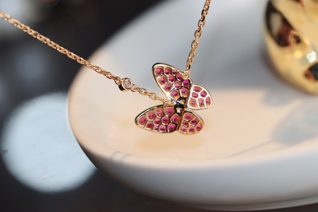 [Echo ]BUTTERFLY RED DIAMOND ROSE GOLD NECKLACE