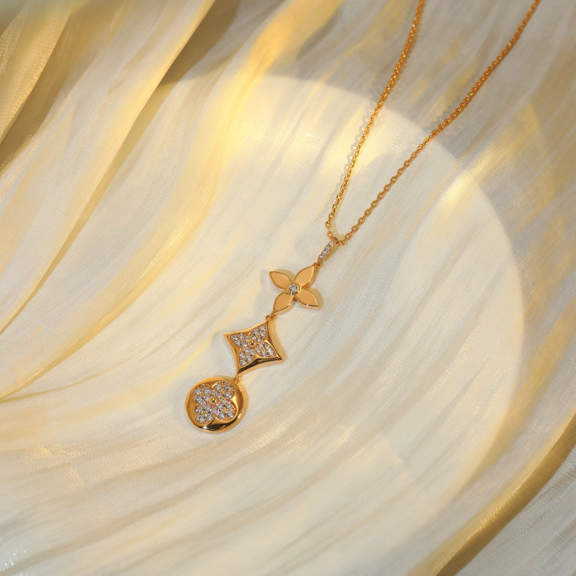 [Echo ]STAR AND SUN DIAMOND PINK GOLD NECKLACE