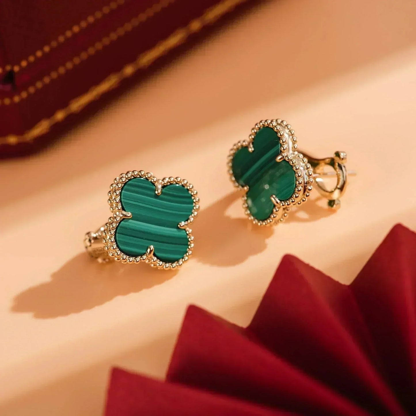[Echo ]CLOVER MEDIUM 1 MOTIFS MALACHITE  EARRINGS