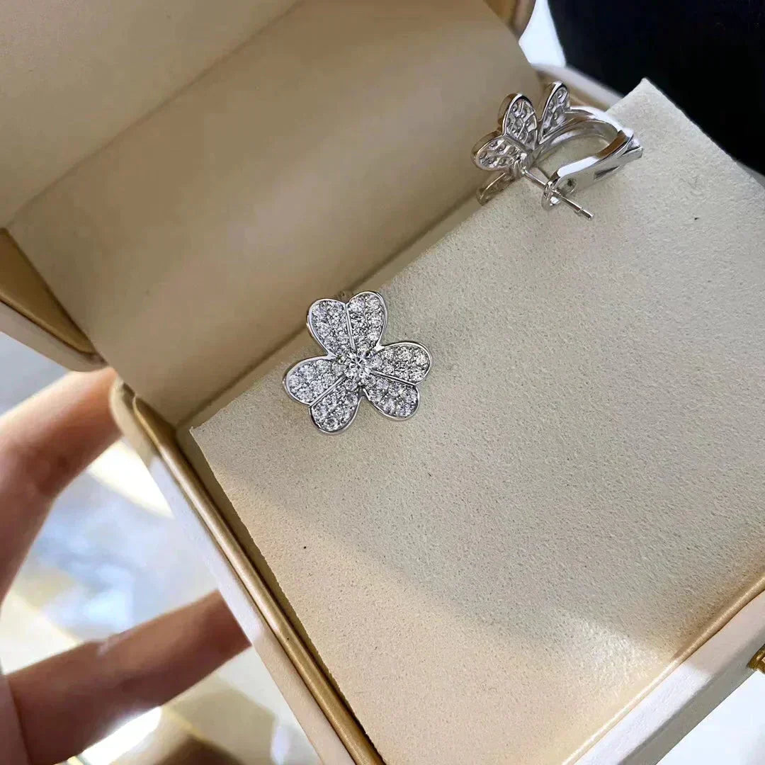 [Echo ]CLOVER COMOS DIAMOND EARRINGS SILVER