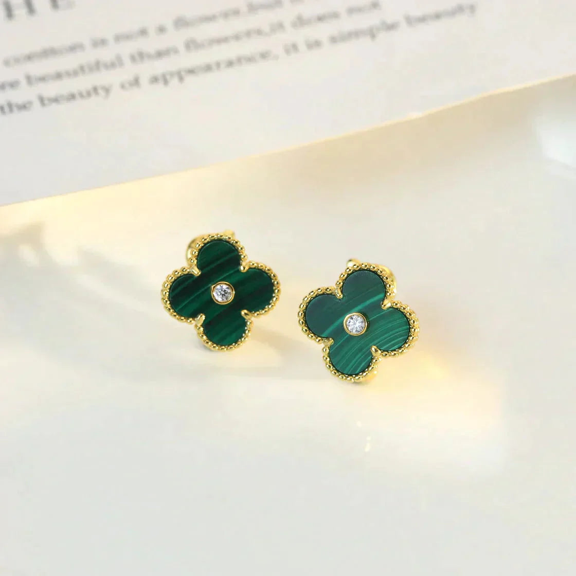 [Echo ]CLOVER MEDIUM 1 MOTIFS MALACHITE DIAMOND EARRINGS