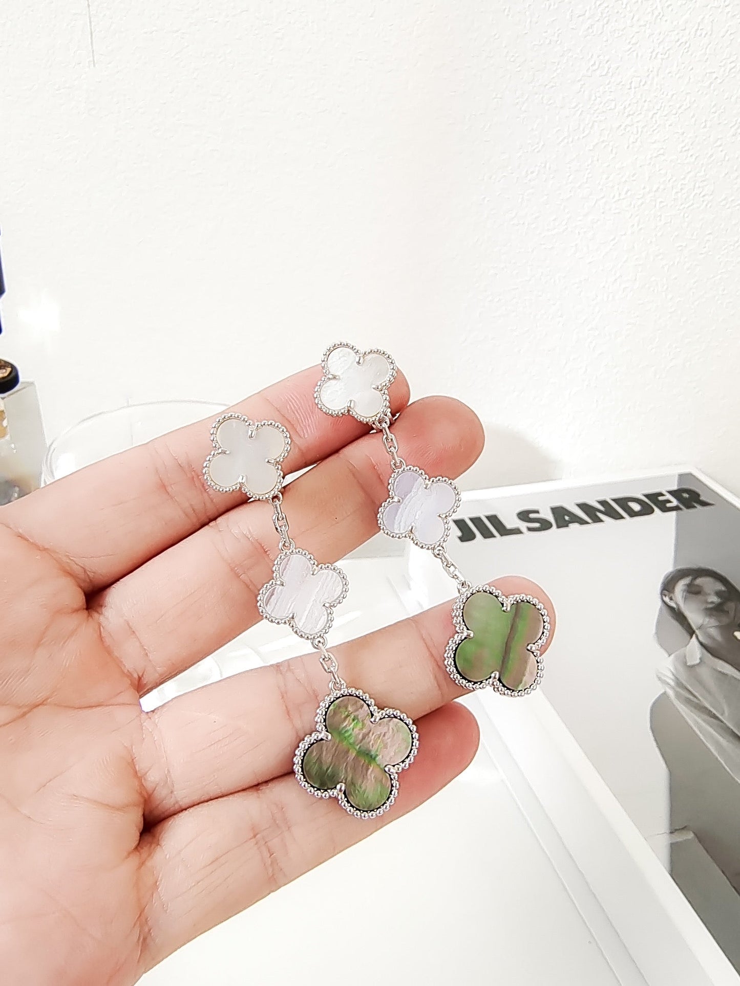 [Echo ]CLOVER 3 MOTIFS CHALCEDONY DARK MOP SILVER EARRINGS