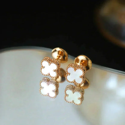 [Echo ]CLOVER MINI 9.5MM WHITE MOP EARRINGS