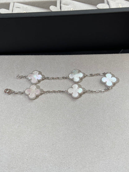 [ECHO ]CLOVER WHITE PEARL MOP 5 MOTIF BRACELET COLLECTION