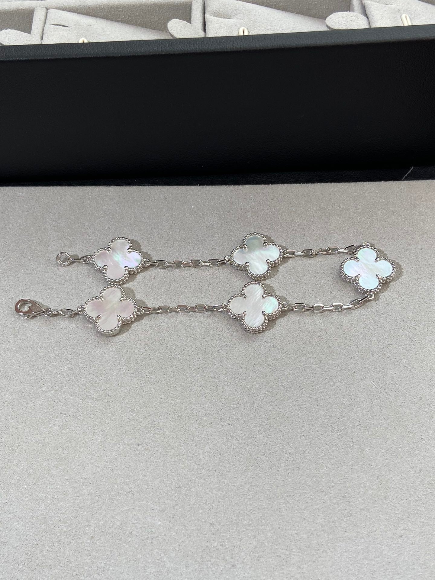 [Echo]CLOVER SILVER MOP 5 MOTIF BRACELET