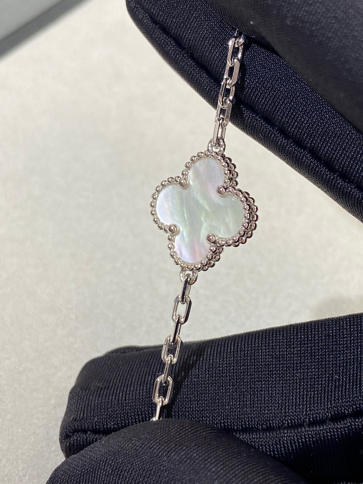 [Echo]CLOVER SILVER MOP 5 MOTIF BRACELET