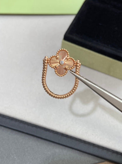 [ECHO ]CLOVER RIVERSIBLE PINK GOLD RING