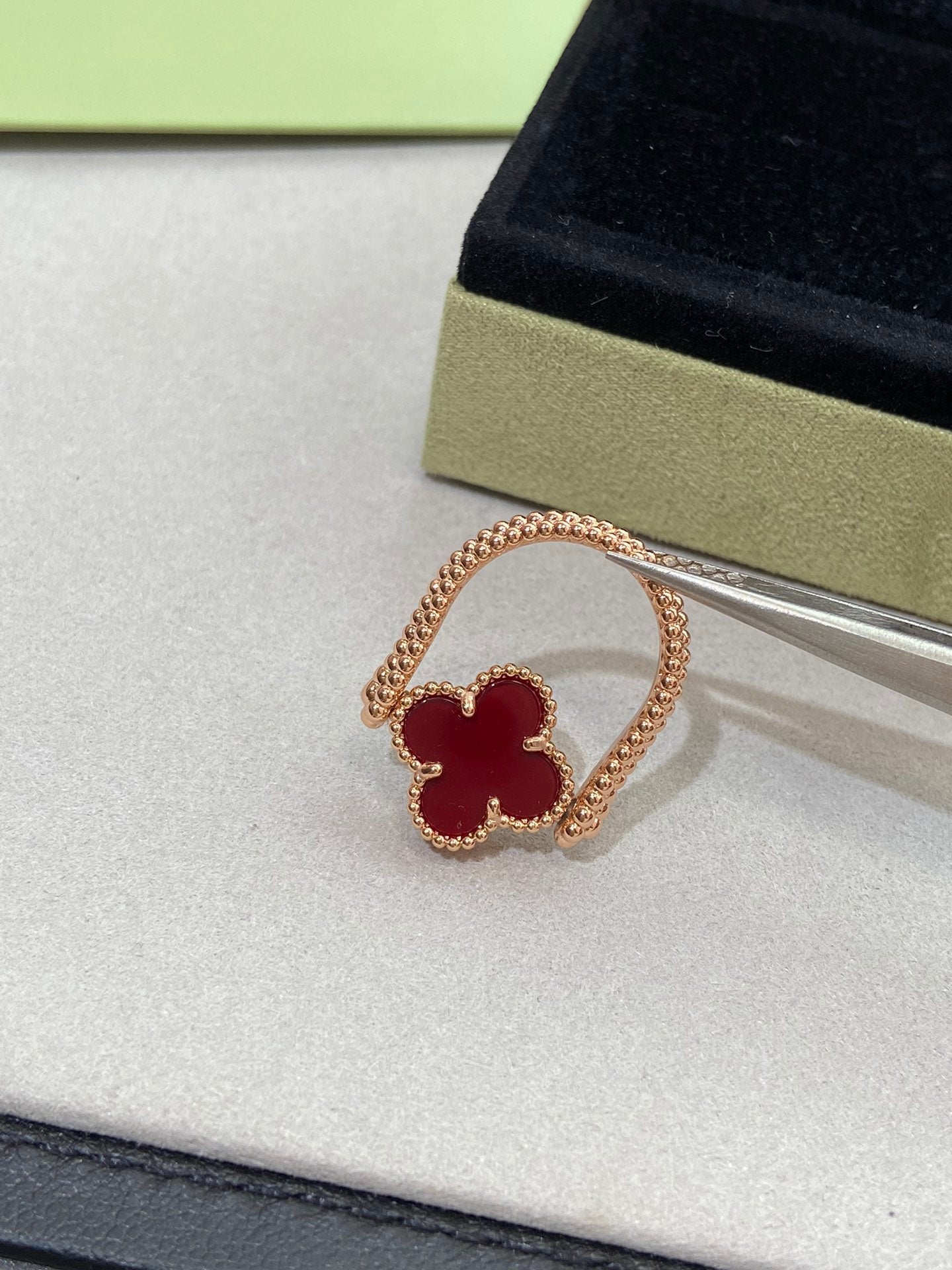 [ECHO ]CLOVER RIVERSIBLE PINK GOLD RING