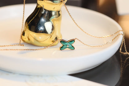 [Echo ]JEUX MALACHITE 1 DIAMOND PINK GOLD NECKLACE
