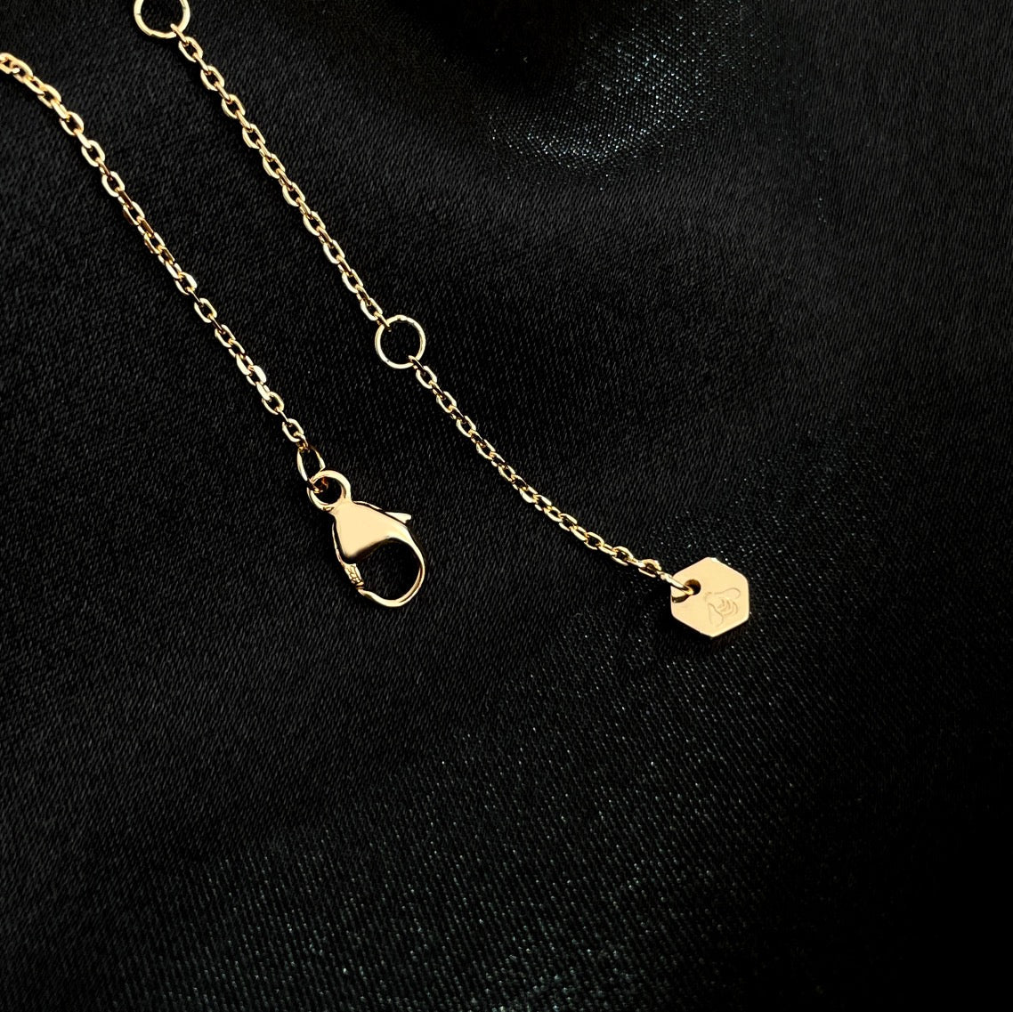 [Echo ]BEE MINI NECKLACE