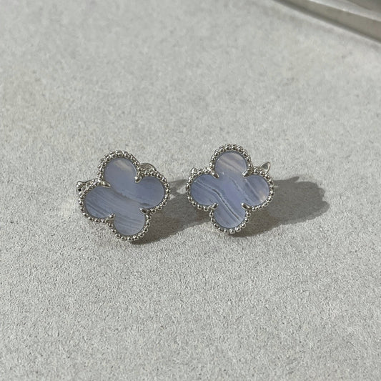 [Echo ]CLOVER CHALCEDONY SILVER STUD EARRINGS