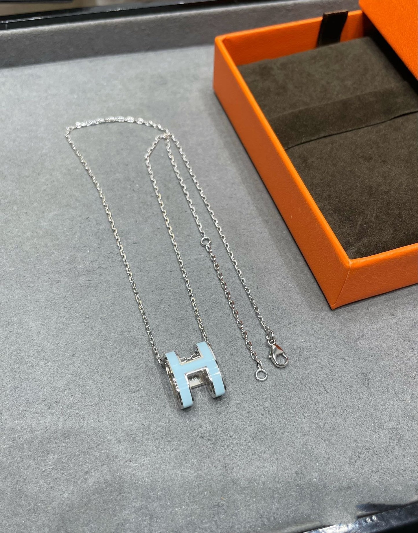 [エコー]POP H スカイブルーネックレス