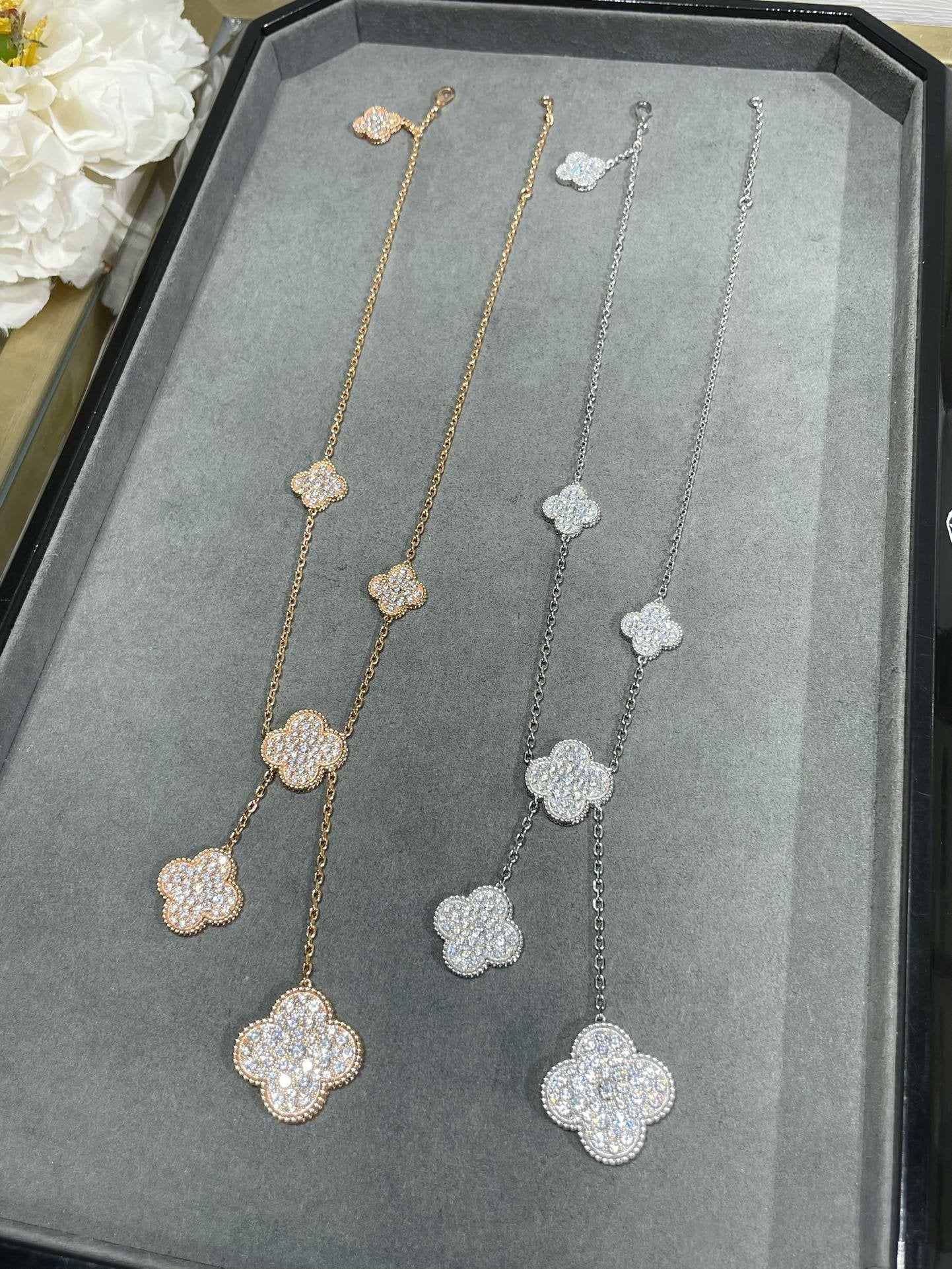 [Echo ]CLOVER 6 MOTIF DIAMOND PAVED NECKLACE
