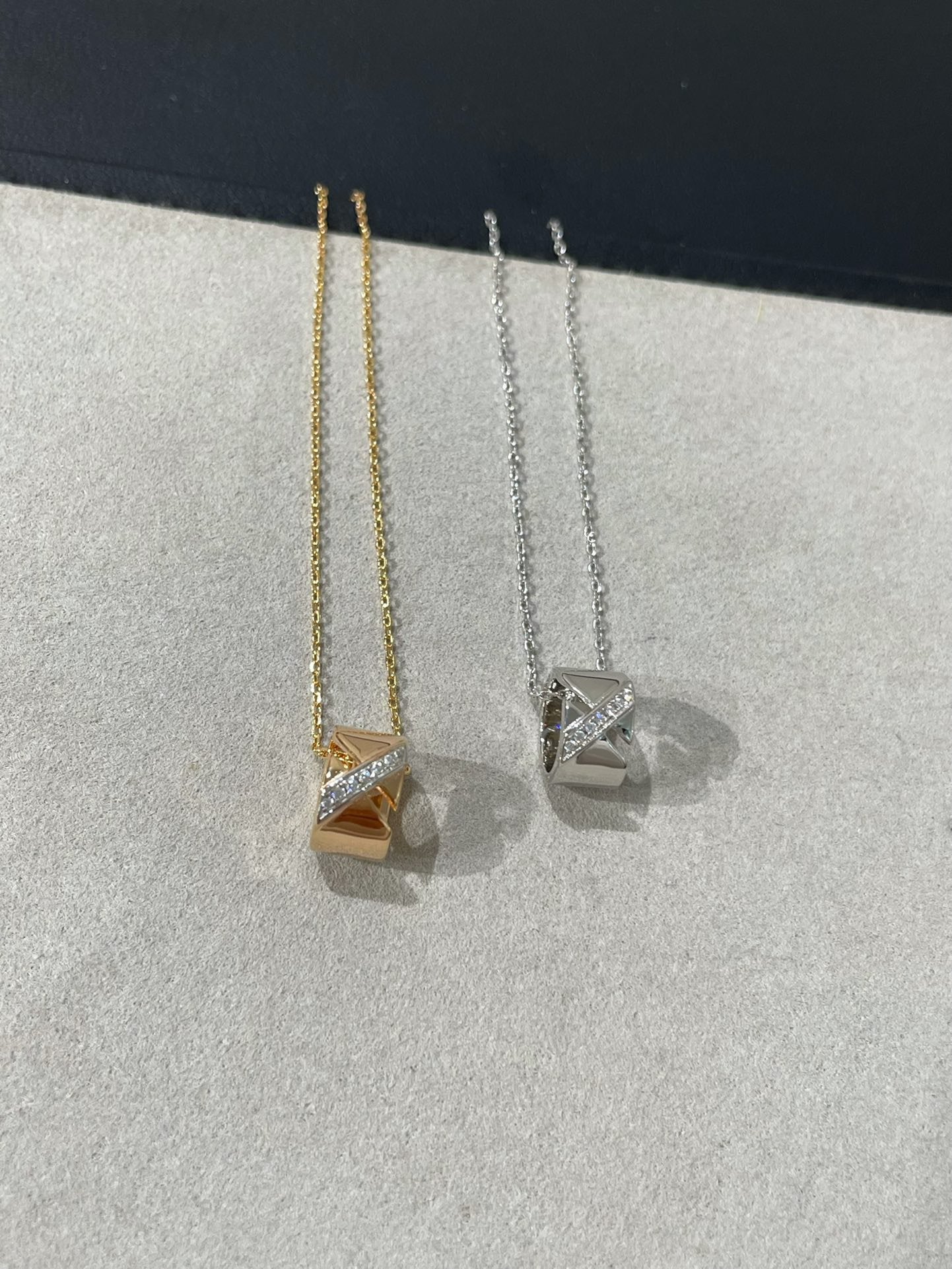 [Echo ]LIENS EVIDENCE DIAMOND NECKLACE