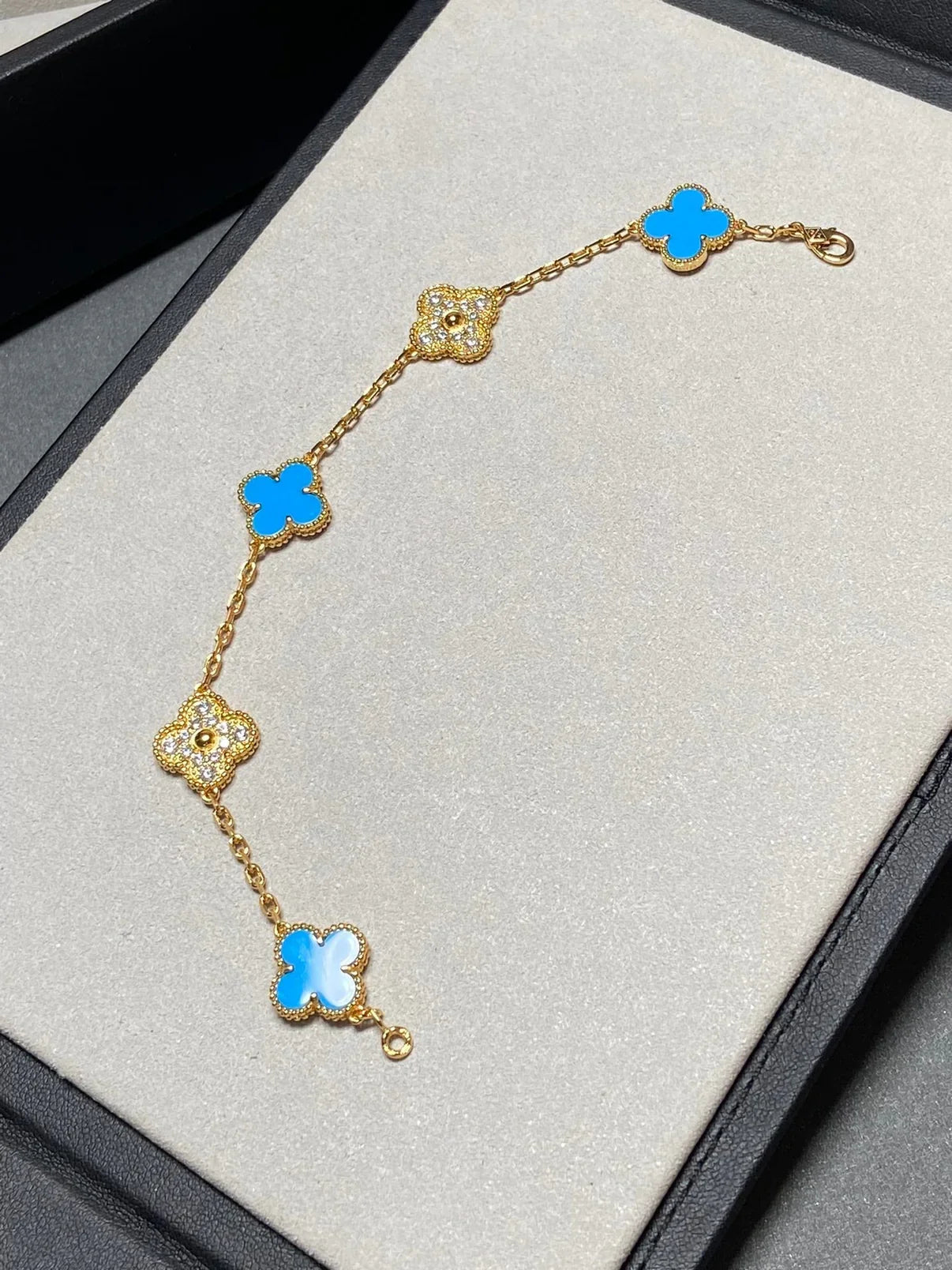 [ECHO ] CLOVER 5 MOTIF BLUE AGATE BRACELET COLLECTION