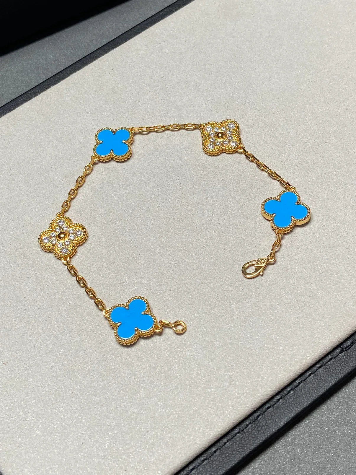 [ECHO ] CLOVER 5 MOTIF BLUE AGATE BRACELET COLLECTION