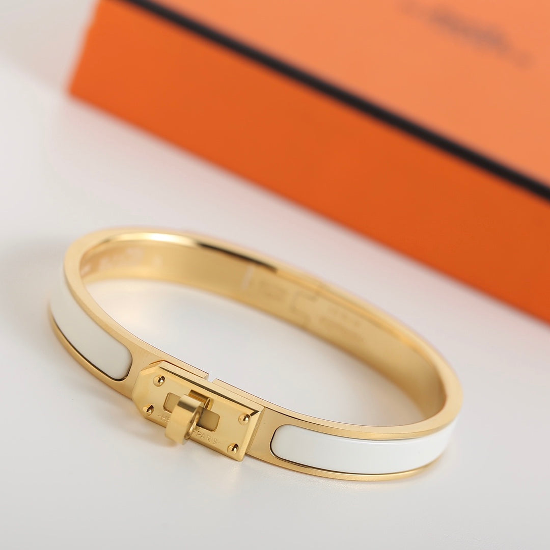 [Echo ]HM KELLY WHITE BRACELET
