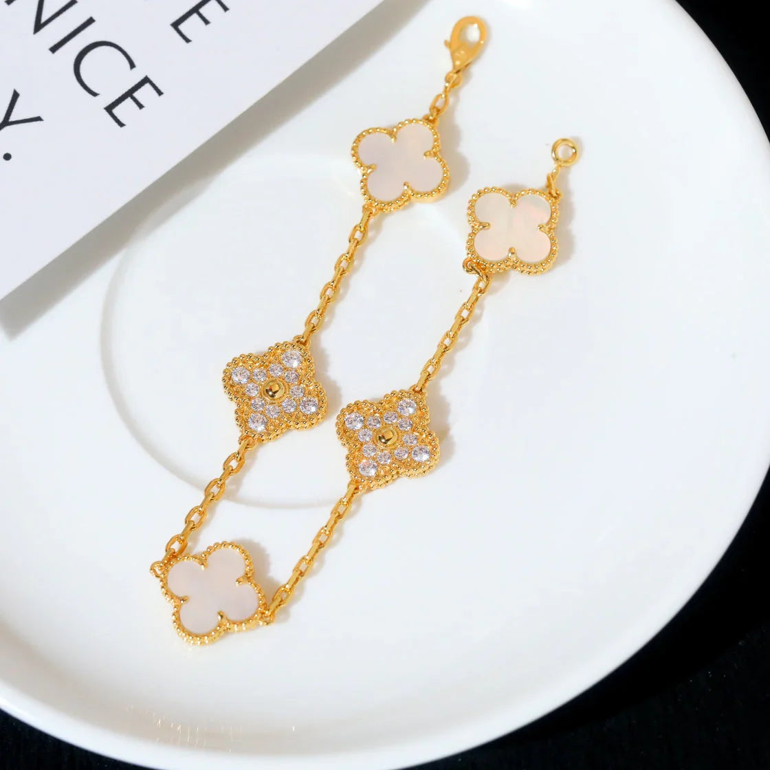 [ECHO ]CLOVER WHITE PEARL MOP 5 MOTIF BRACELET COLLECTION