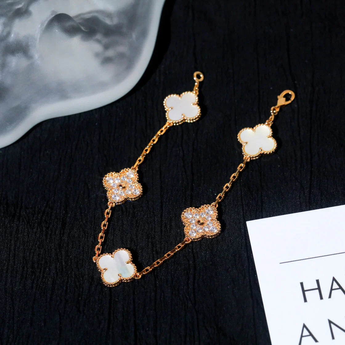 [ECHO ]CLOVER WHITE PEARL MOP 5 MOTIF BRACELET COLLECTION