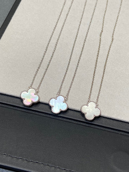 [Echo ]CLOVER MEDIUM SILVER WHITE MOP NECKLACE
