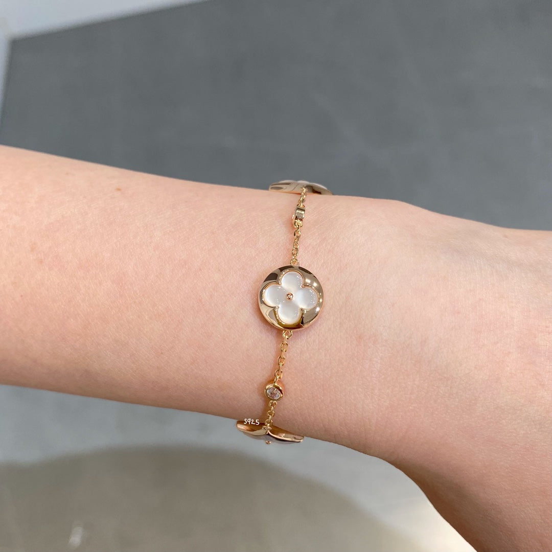 [Echo ]STAR AND SUN 4 MOTIF WHITE MOP PINK GOLD BRACELET