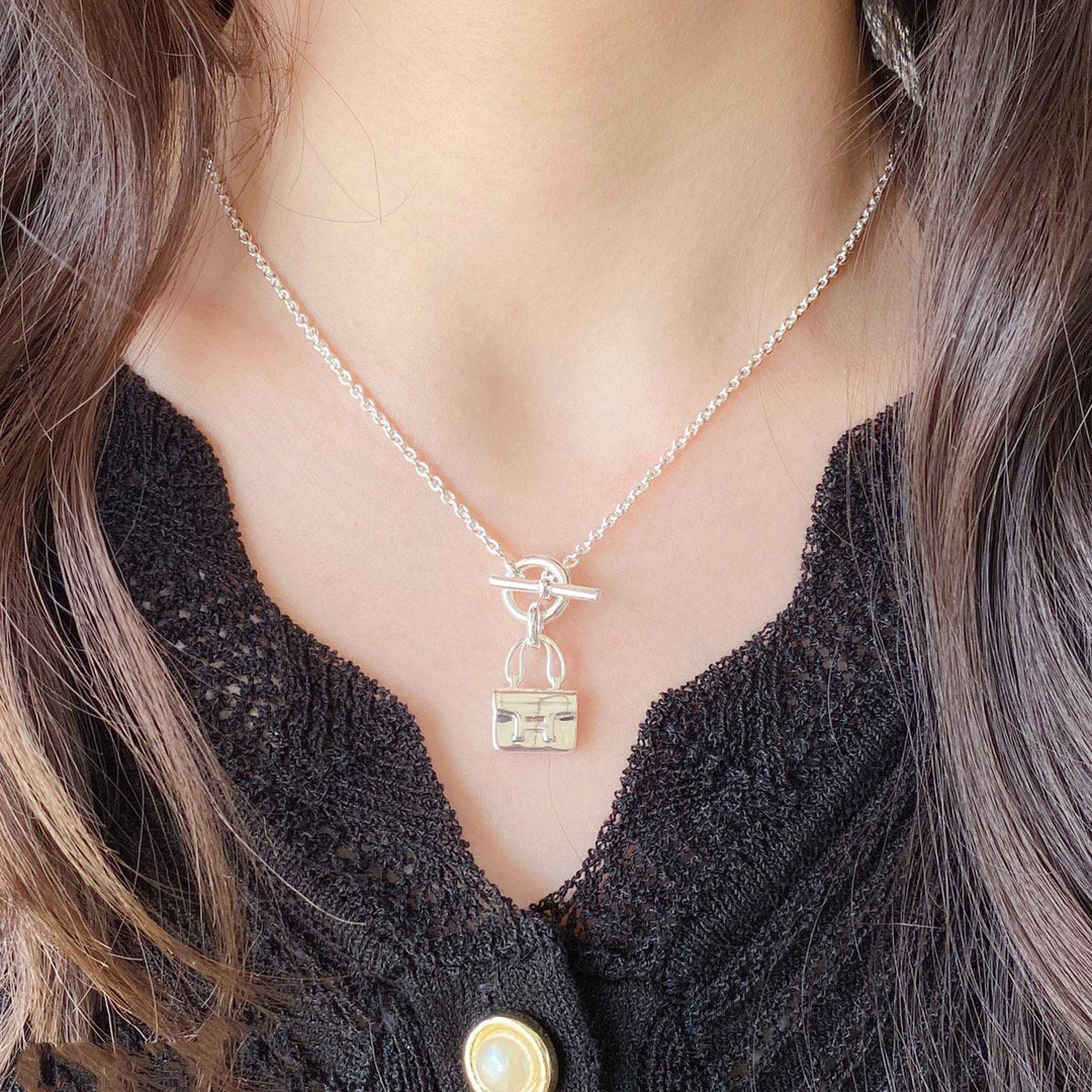 [Echo ]CONSTANCE PEDANT SILVER NECKLACE