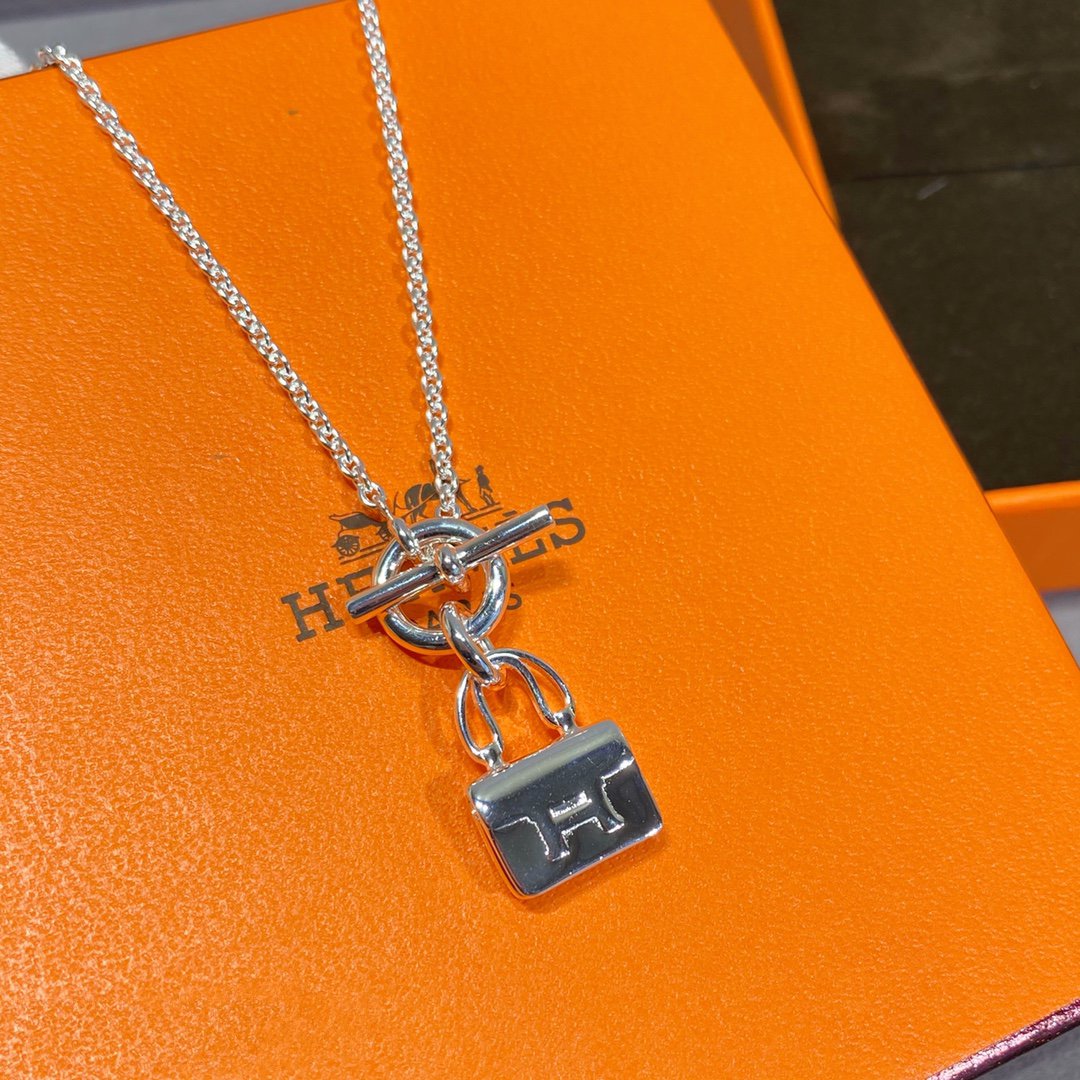 [Echo ]CONSTANCE PEDANT SILVER NECKLACE