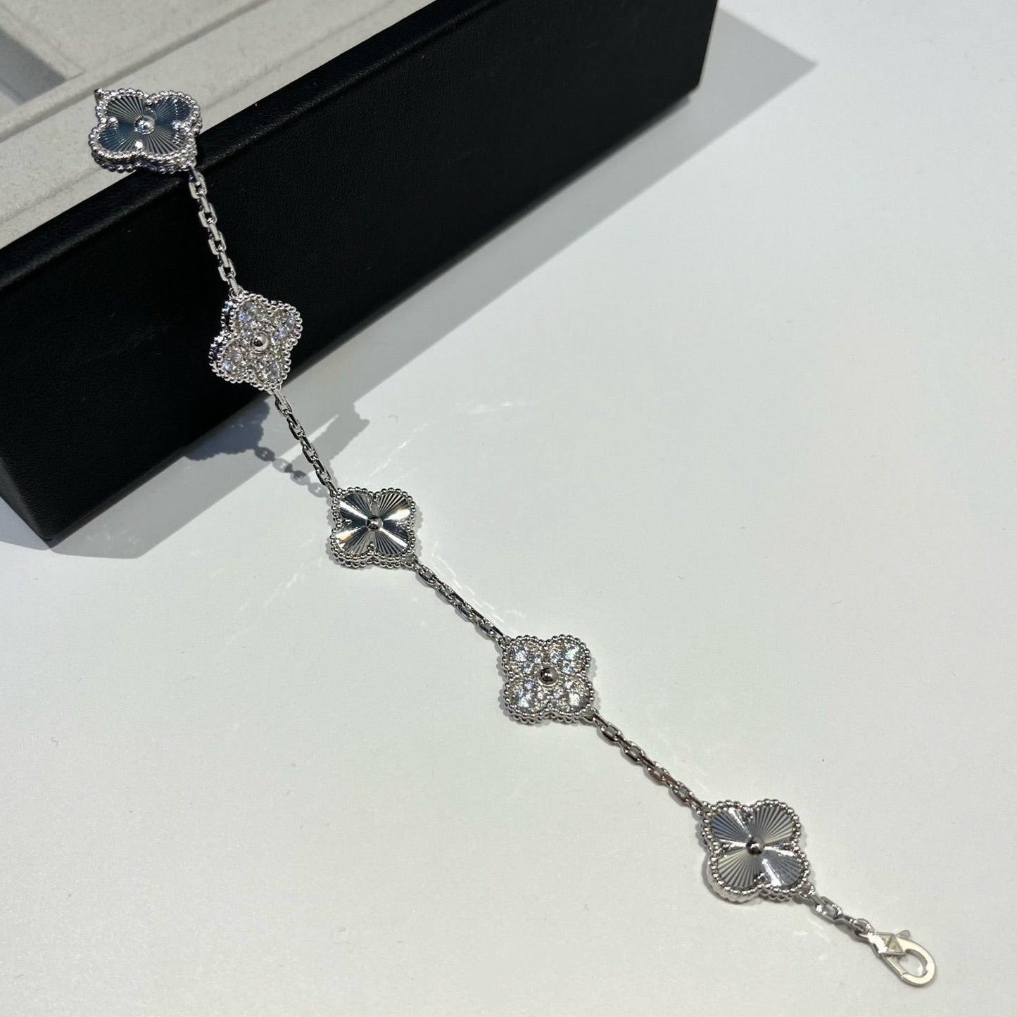 [Echo]CLOVER 5 MOTIF SILVER DIAMOND BRACELET